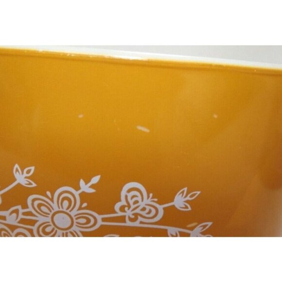 Pyrex Butterfly Gold Round Cinderella Casserole Bowl 475-B 2.5 Qt. Vintage 1979 - Picture 9 of 9